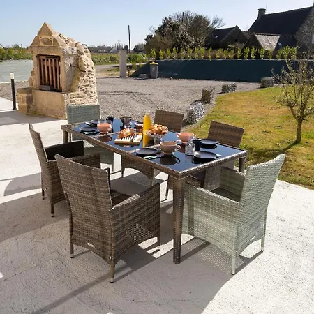 Holiday home La Maison De Parrain By Interhome Kerlouan